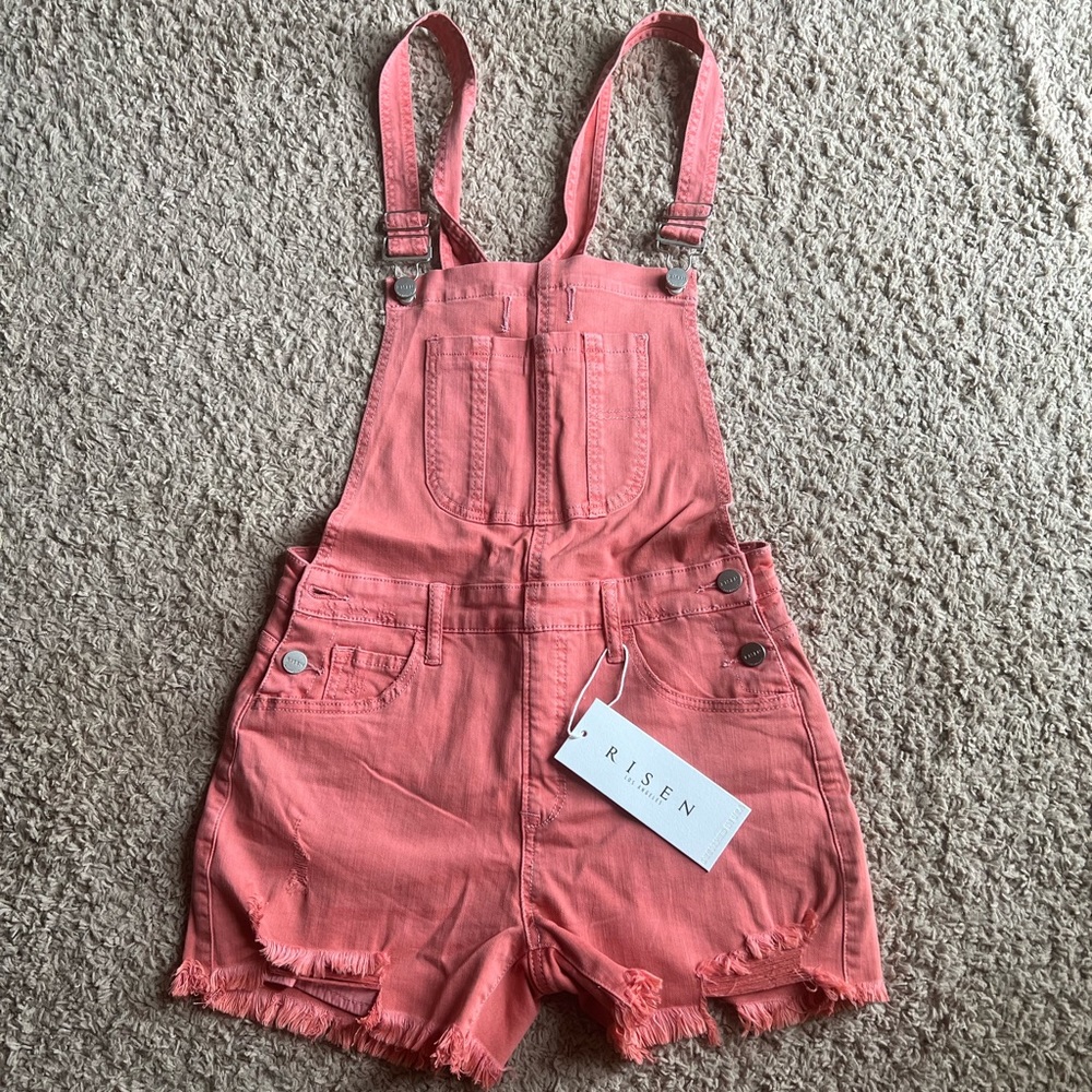 Brand new with tags size medium short overalls! Salmon color.